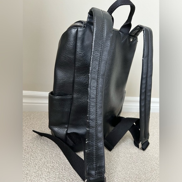 Matt & Nat, Brave vegan backpack, Purity, Black - Picture 3 of 5